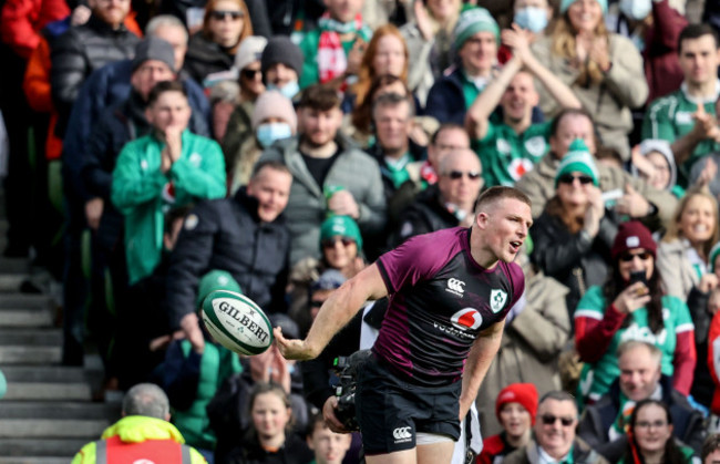 andrew-conway-celebrates-after-scoring-a-try