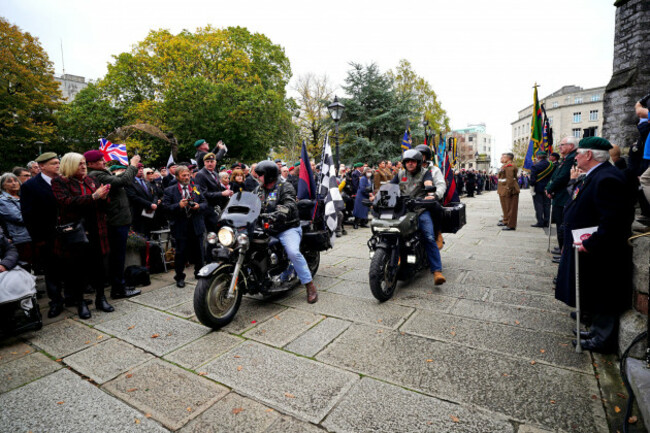 dennis-hutchings-funeral