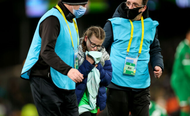 cristiano-ronaldo-gives-his-shirt-to-a-young-fan-after-the-game