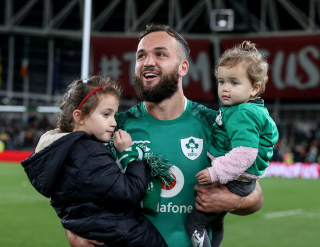 jamison-gibson-park-celebrates-after-the-game-with-his-daughter-isabella-and-iris