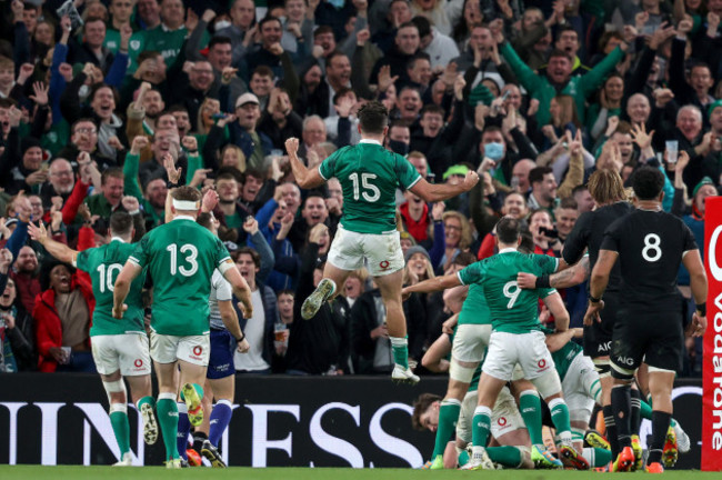 hugo-keenan-celebrates-caelan-doris-scoring-a-try