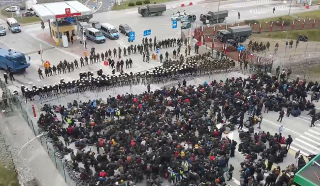 attention-editors-correction-for-tass-image-id-ts117eda-titled-migrant-tent-camp-on-belarusian-polish-border-dated-15-november-2021-released-by-the-state-border-committee-of-the-republic-of-bela