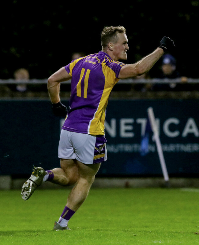 shane-cunningham-celebrates-after-scoring-goal