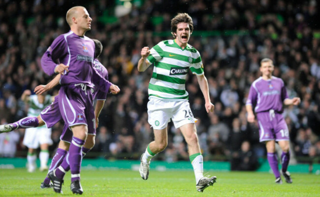 celtics-cillian-sheridan-c-celebrates-his-goal-against-kilmarnock-during-their-scottish-premier-league-soccer-match-at-celtic-park-stadium-in-glasgow-scotland-november-12-2008-reutersrussell-c