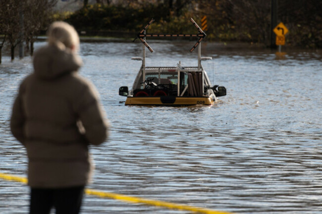 vancouver-british-columbia-canada-16th-nov-2021-a-truck-is-stranded-in-high-water-due-to-flooding-torrential-downpours-in-parts-of-british-columbia-left-the-province-devastated-from-flash-floodi