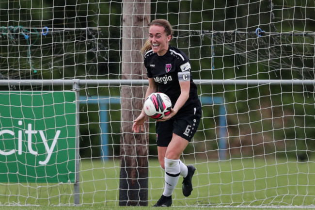 kylie-murphy-celebrates-scoring-her-late-equaliser