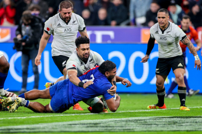 peato-mauvaka-scores-a-try-desire-ardie-savea