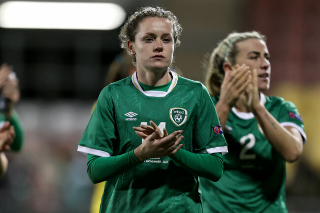 heather-payne-applauds-the-fans-after-the-game