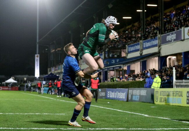 mack-hansen-scores-their-first-try-despite-jordan-larmour