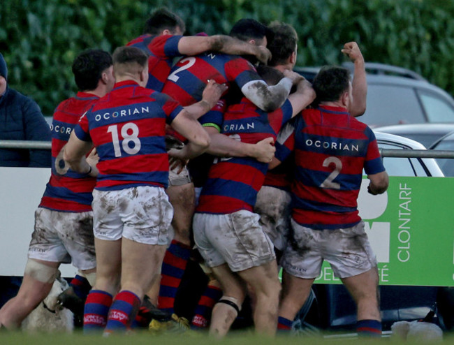 clontarf-celebrate-scoring-a-late-try