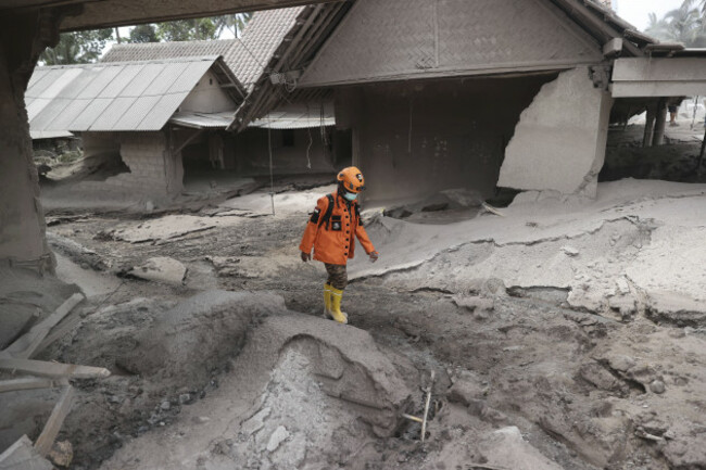 indonesia-volcano