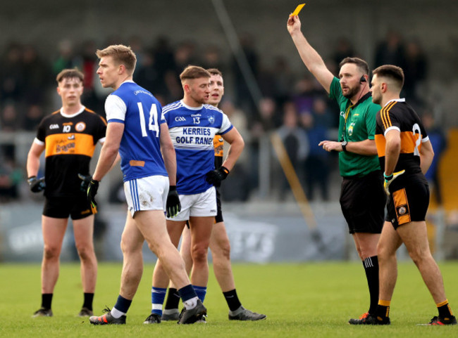 tommy-walsh-yellow-carded-by-referee-jonathan-griffin