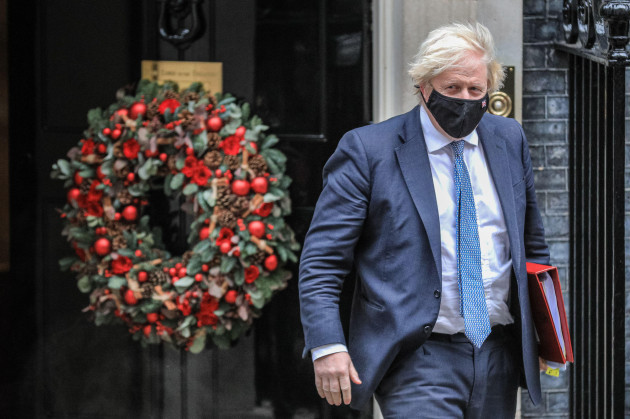 london-uk-8th-dec-2021-british-prime-minister-boris-johnson-leaves-10-downing-street-to-face-prime-ministers-questions-pmqs-in-parliament-today-credit-imageplotteralamy-live-news