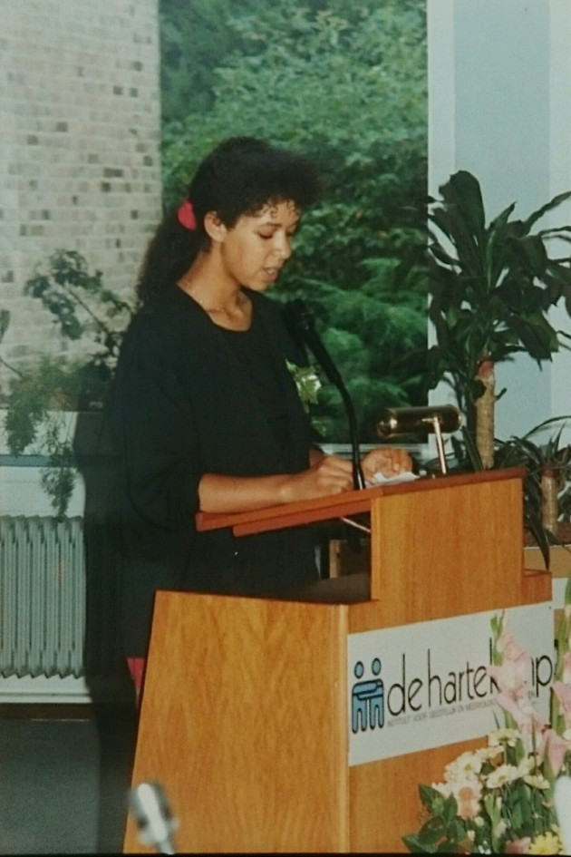 Diplomauitreiking Z- verpleegkundige 1989 Leuke opleiding en super tijd gehad met klasgenoten. ik mocht de speech voorlezen.