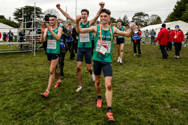 darragh-mcelhinney-micheal-power-and-darragh-mcelhinney-celebrate-after-winning-the-mens-u23-race-and-darragh-mcelhinney-placing-second-in-the-mens-u23-8000m