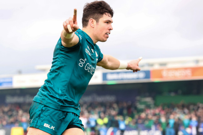 alex-wootton-celebrates-after-scoring-a-try