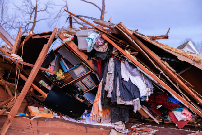 deadly-tornados-leave-path-through-kentucky-us-11-dec-2021