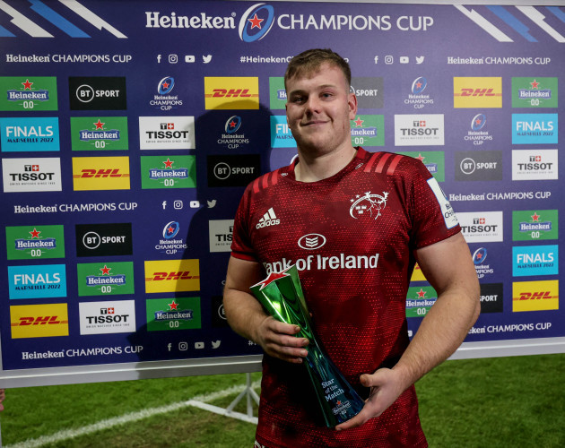 scott-buckley-is-presented-with-the-heineken-champions-cup-player-of-the-match-award