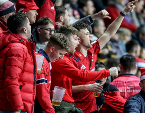 munster-fans-celebrate-during-the-game