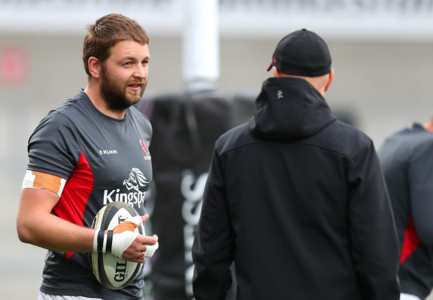 iain-henderson-during-the-warm-up