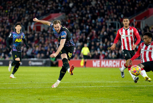 tottenham-hotspurs-harry-kane-scores-their-sides-second-goal-of-the-game-before-before-being-ruled-offside-during-the-premier-league-match-at-st-marys-stadium-southampton-picture-date-tuesday-de