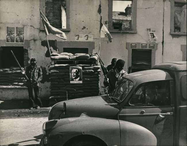 apr-04-1972-londonderry-scene-masked-i-h-a-gunmen-check-all-cars-and-vans-entering-the-bogaide-and-creggan-areas-of-londonderry-it-is-called-the-no-go-area-because-british-troops-will-not-en