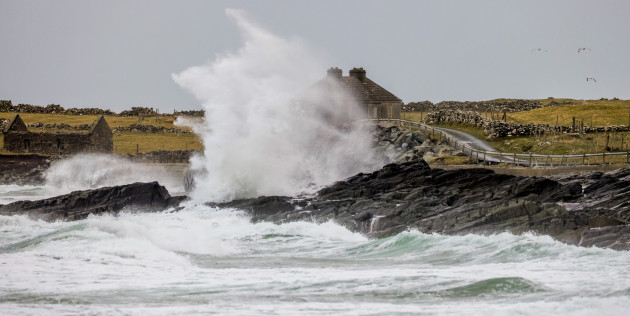 LATE Weather pics - High Seas on Mayo coast-3