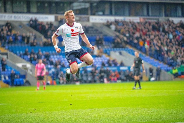 bolton-uk-7th-nov-2021-eoin-doyle-of-bolton-wanderers-celebrates-his-goal-during-the-the-fa-cup-1st-round-match-between-bolton-wanderers-and-stockport-county-at-university-of-bolton-stadium-bolton