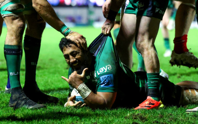 bundee-aki-celebrates-scoring-their-first-try