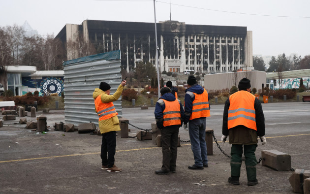 almaty-kazakhstan-january-10-2022-cleaning-streets-near-the-almaty-residence-of-kazakhstans-president-following-mass-protests-kazakhstan-has-been-gripped-by-unrest-since-2-january-2022-sparked