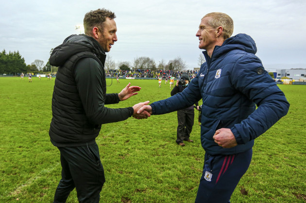 michael-fennelly-and-henry-shefflin-shake-hands-after-the-game