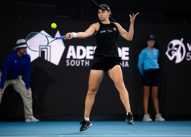 ashleigh-barty-of-australia-in-action-during-the-semi-final-against-iga-swiatek-of-poland-at-the-2022-adelaide-international-wta-500-tennis-tournament-on-january-8-2022-at-memorial-drive-tennis-centr