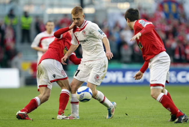 eoin-doyle-under-pressure