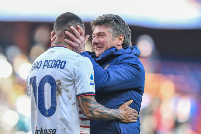 geraldino-dos-santos-joao-pedro-cagliari-and-walter-mazzarri-head-coach-cagliari-celebrates-after-scoring-a-match-during-uc-sampdoria-vs-cagliari-calcio-italian-soccer-serie-a-match-in-genova