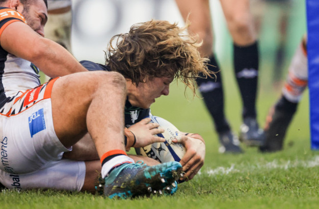 cian-prendergast-scores-his-sides-second-try