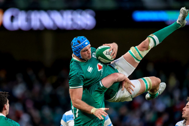 tadhg-beirne-is-brought-down-from-the-air-by-cian-healy