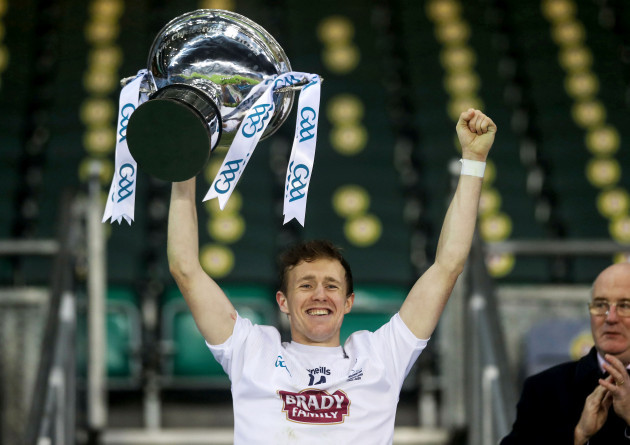brian-byrne-lifts-the-cup