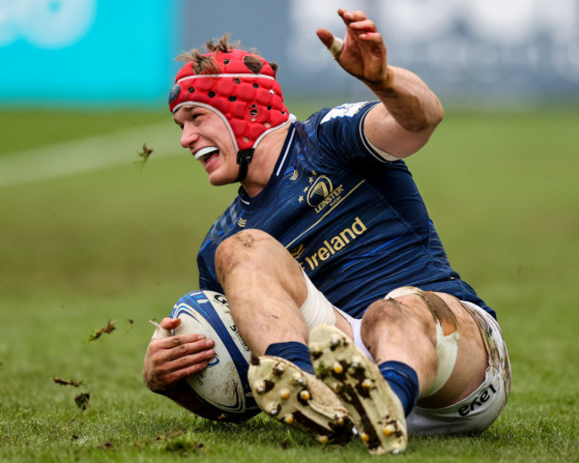 josh-van-der-flier-celebrates-after-scoring-a-try