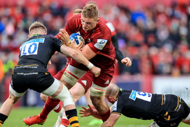gavin-coombes-is-tackled-by-charlie-atkinson-and-dan-robson