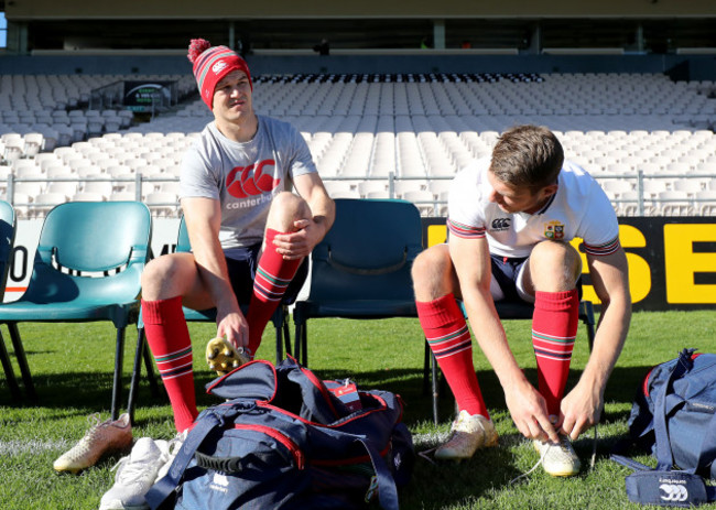 jonathan-sexton-and-dan-biggar