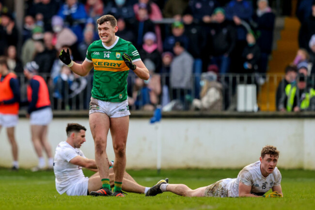 david-clifford-reacts-to-a-missed-chance