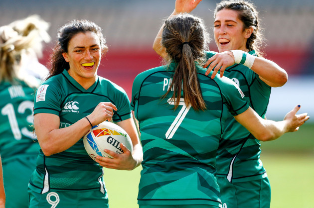 beibhinn-parsons-celebrates-scoring-a-try-with-lucy-mulhall-and-amee-leigh-murphy-crowe