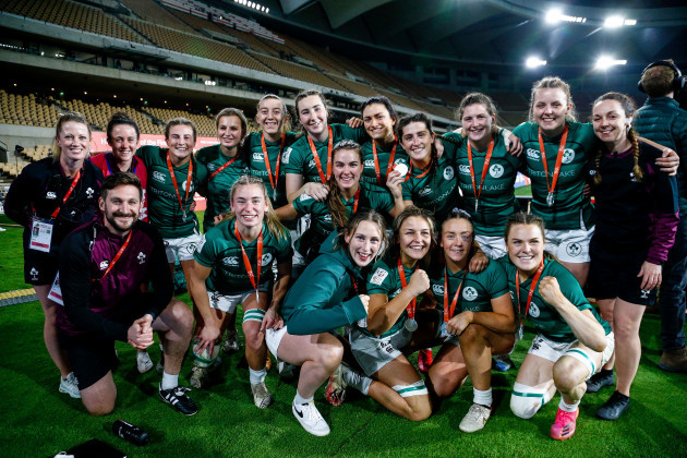 the-ireland-team-with-their-silver-medals-after-game