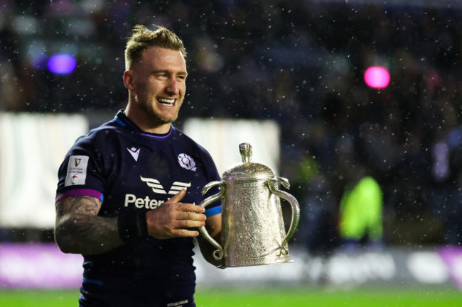 stuart-hogg-celebrates-with-the-calcutta-cup