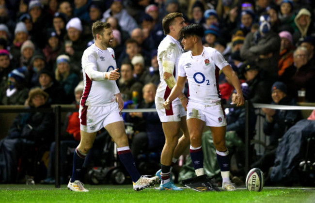 elliot-daly-congratulates-marcus-smith-after-he-scored-his-sides-first-try