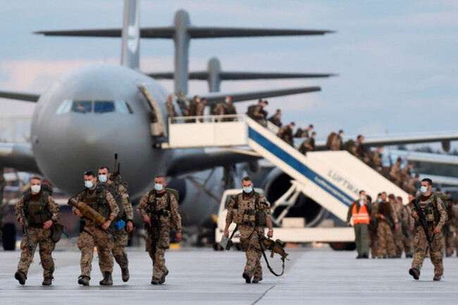 german-troops-return-to-wunstorf-air-base-following-evacuation-missions-in-kabul-wunstorf-germany-august-27-2021-reutersfabian-bimmer