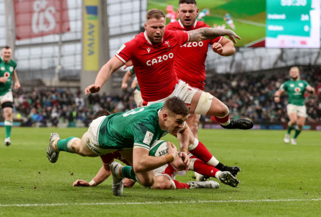 garry-ringrose-scores-their-fourth-try