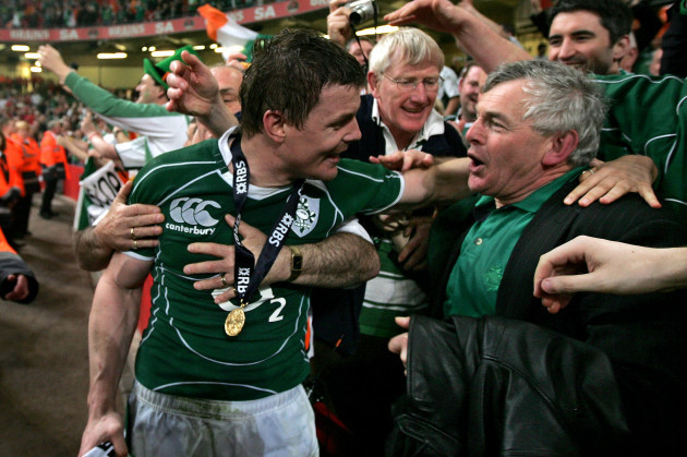 brian-odriscoll-celebrates-with-his-father-frank