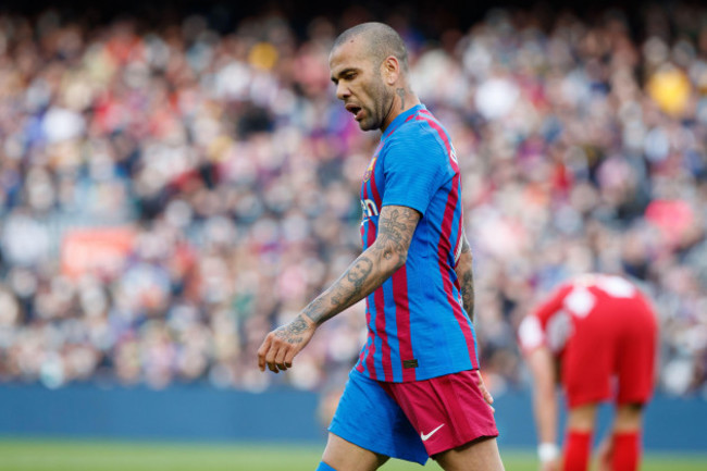 barcelona-spain-06th-feb-2022-dani-alves-of-fc-barcelona-during-the-liga-match-between-fc-barcelona-and-atletico-de-madrid-at-camp-nou-in-barcelona-spain-credit-dax-imagesalamy-live-news