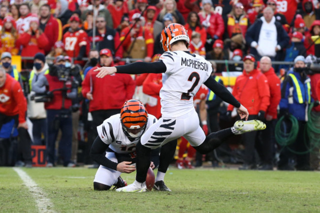 kansas-city-kansas-usa-30th-jan-2022-kansas-city-mo-january-30-cincinnati-bengals-kicker-evan-mcpherson-2-makes-a-31-yard-game-winning-field-goal-in-overtime-of-the-afc-championship-game-be